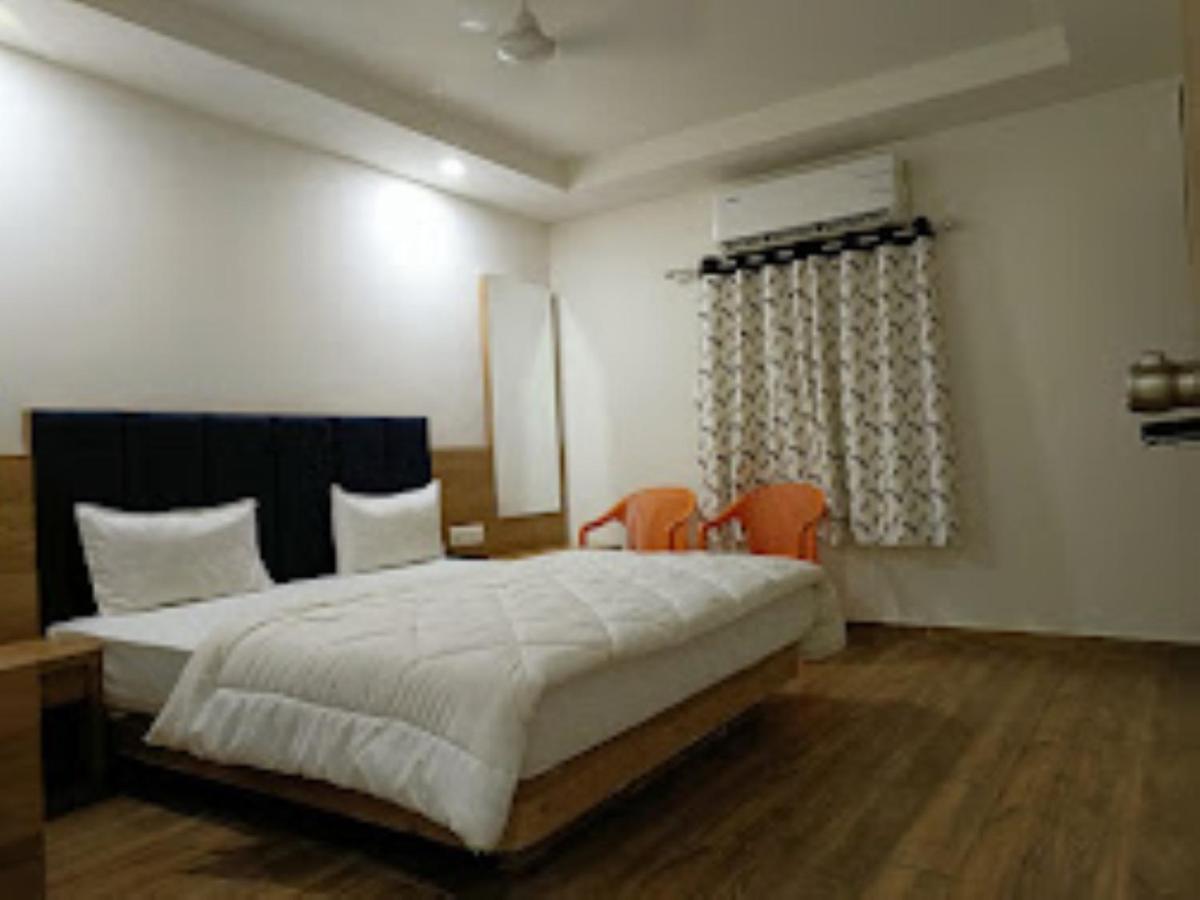 Hotel Kutchi Palace, Dwarka Esterno foto