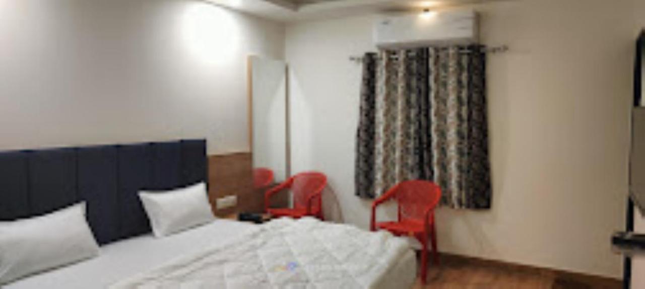 Hotel Kutchi Palace, Dwarka Esterno foto